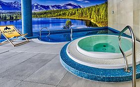 Apartamenty z basenem i saunami STONE HILL RESORT III VIP Centrum by Royal Aparts